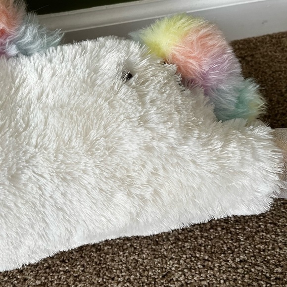 FAO Swartz Unicorn Color Changing Light Up Music Stuffed Animal - Picture 13 of 13